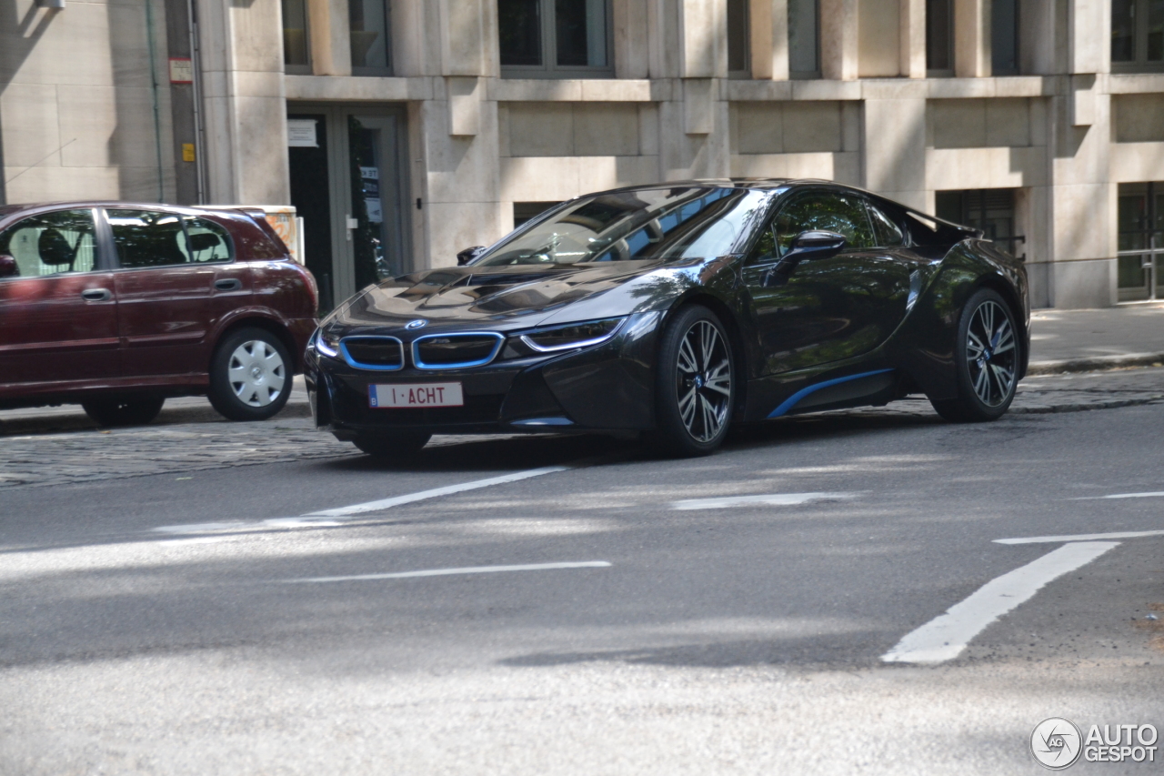 BMW i8