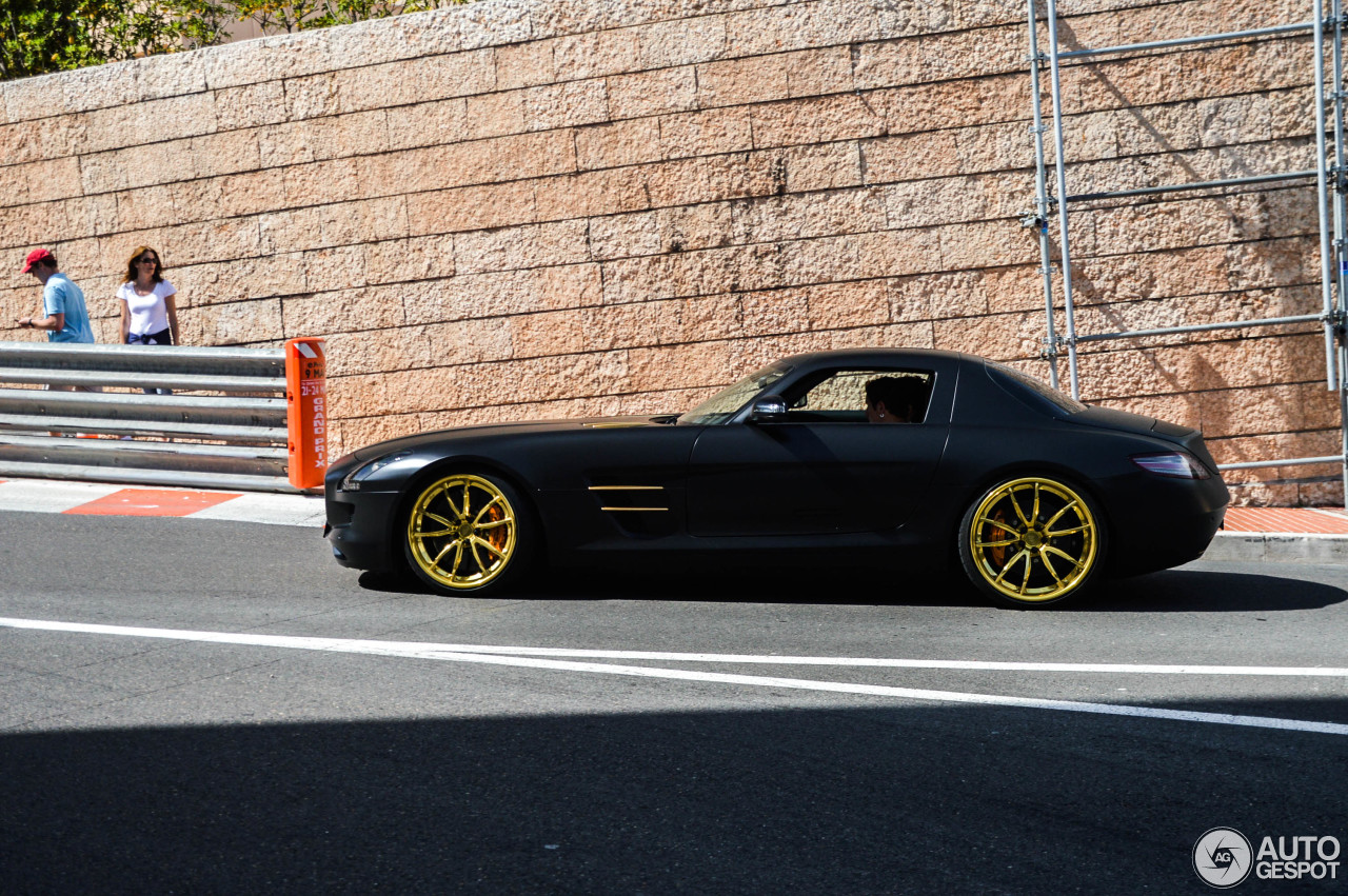 Mercedes-Benz SLS AMG