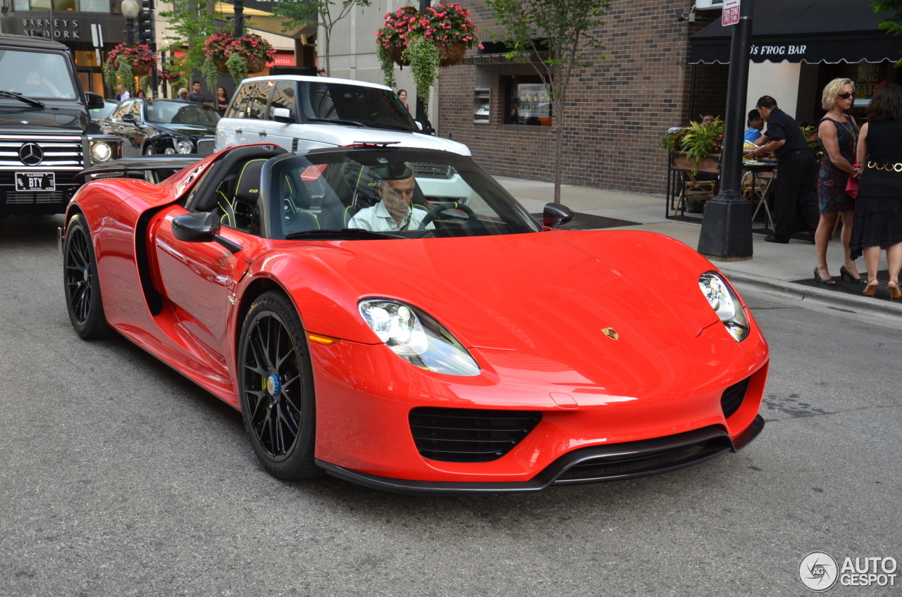 Porsche 918 Spyder Weissach Package