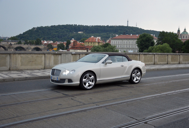 Bentley Continental GTC 2012