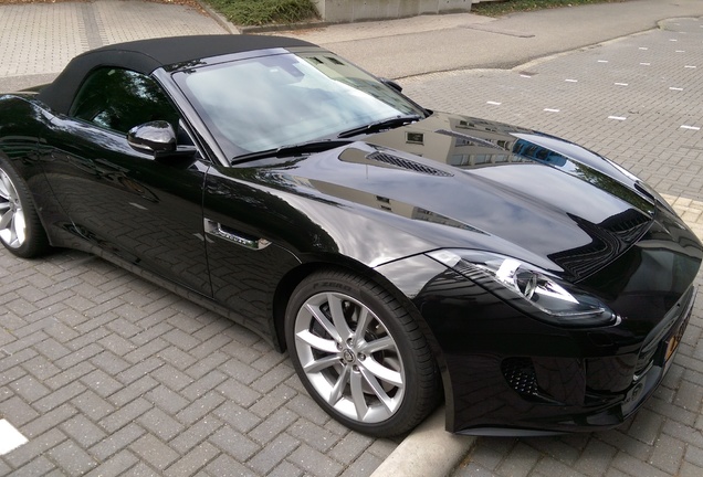 Jaguar F-TYPE S Convertible