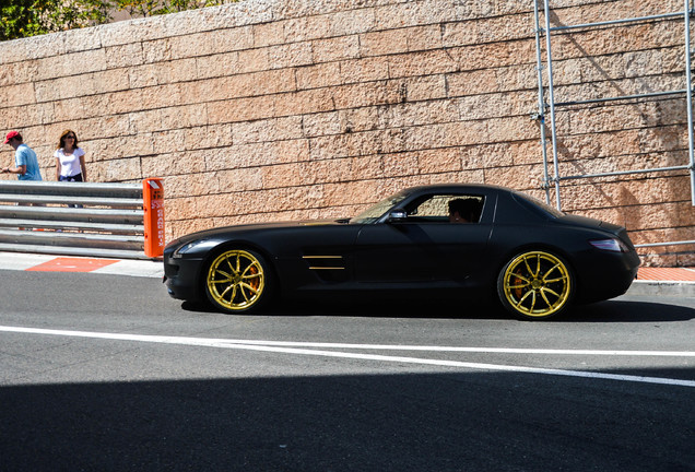 Mercedes-Benz SLS AMG