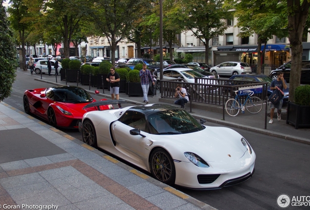 Porsche 918 Spyder Weissach Package