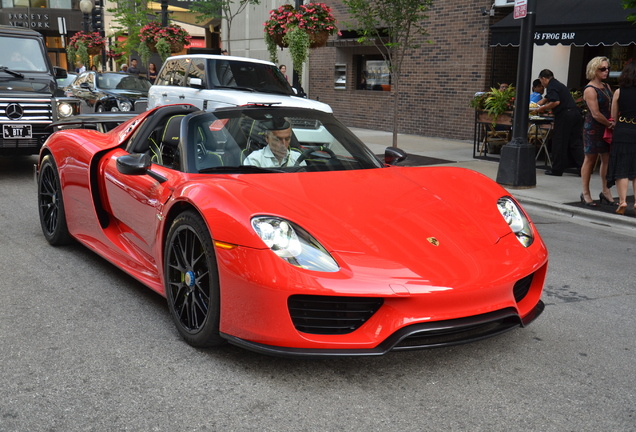 Porsche 918 Spyder Weissach Package