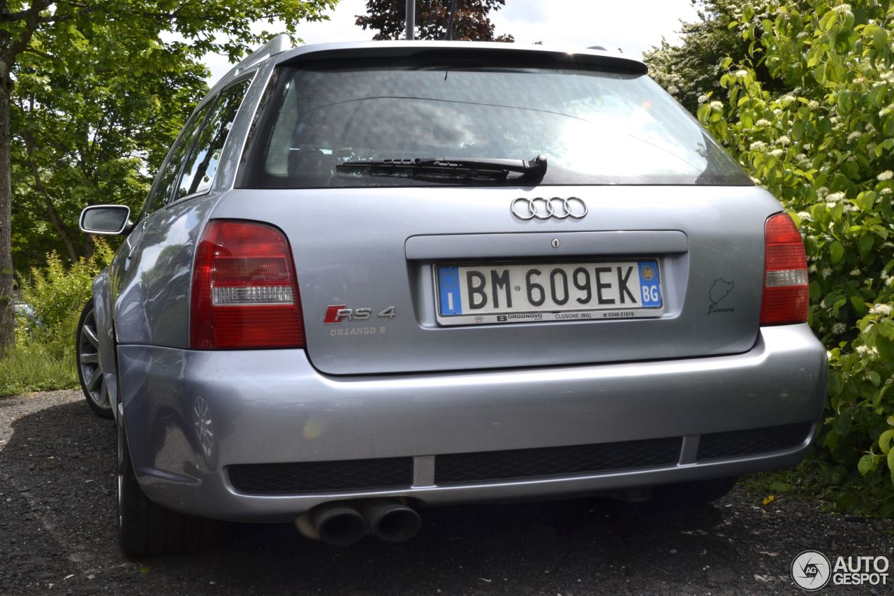 Audi RS4 Avant B5