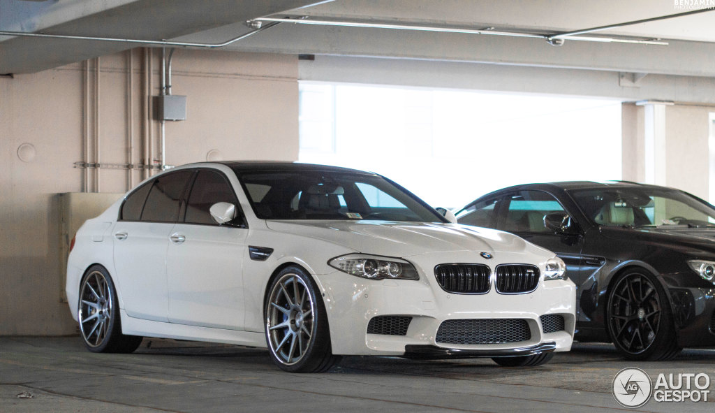 BMW M5 F10 2011