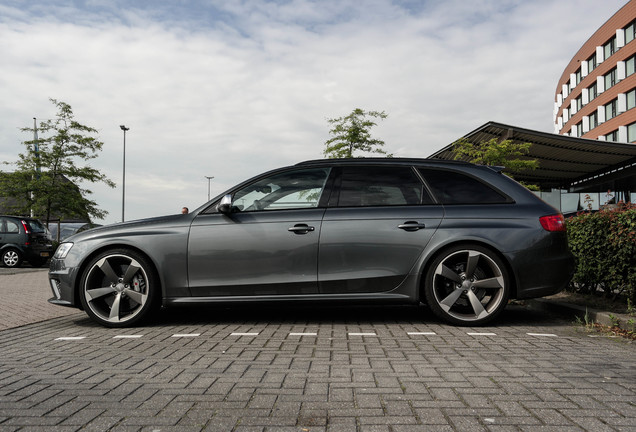 Audi RS4 Avant B8