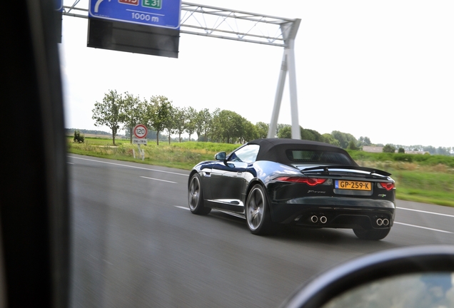 Jaguar F-TYPE R AWD Convertible