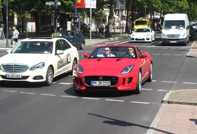 Jaguar F-TYPE S V8 Convertible