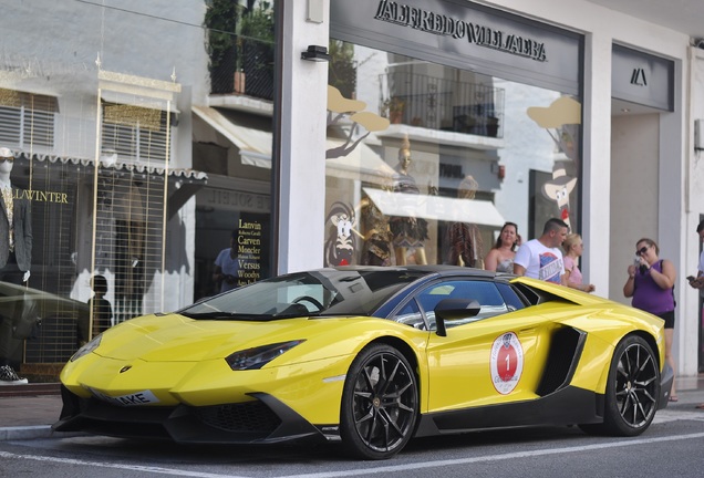 Lamborghini Aventador LP720-4 Roadster 50° Anniversario