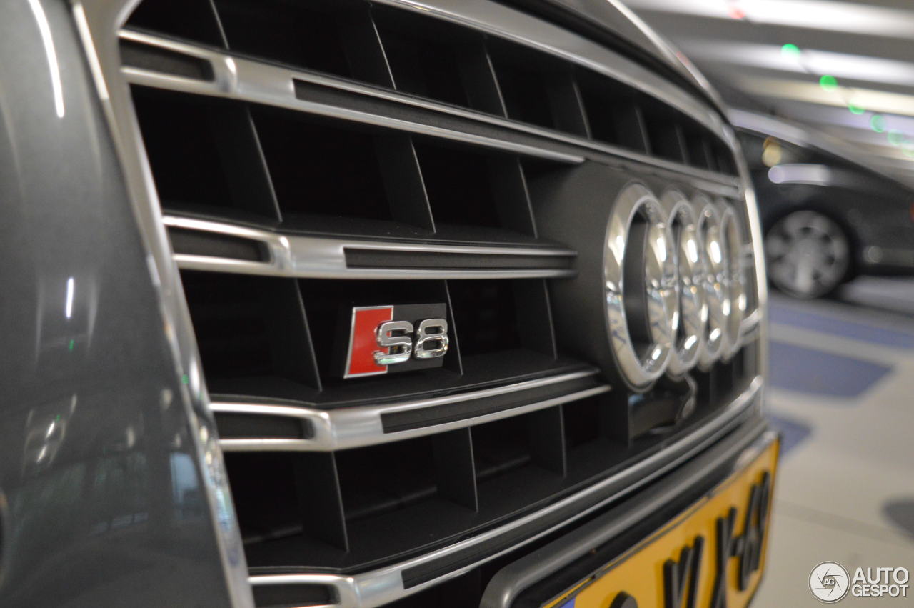 Audi S8 D4