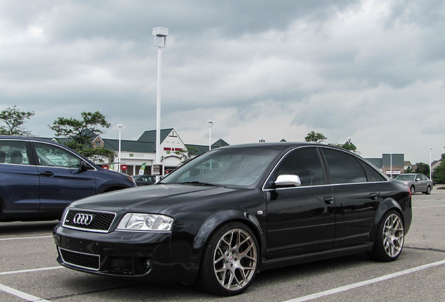 Audi RS6 Sedan C5