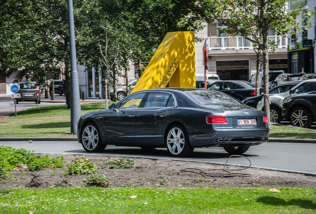 Bentley Flying Spur V8