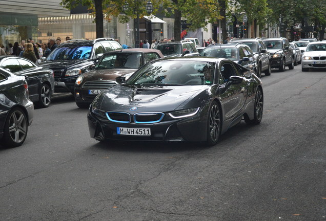 BMW i8