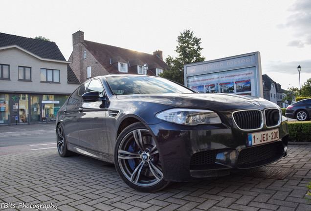 BMW M5 F10 2011