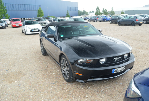 Ford Mustang GT Convertible 2010