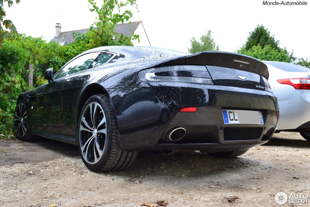 Aston Martin V12 Vantage