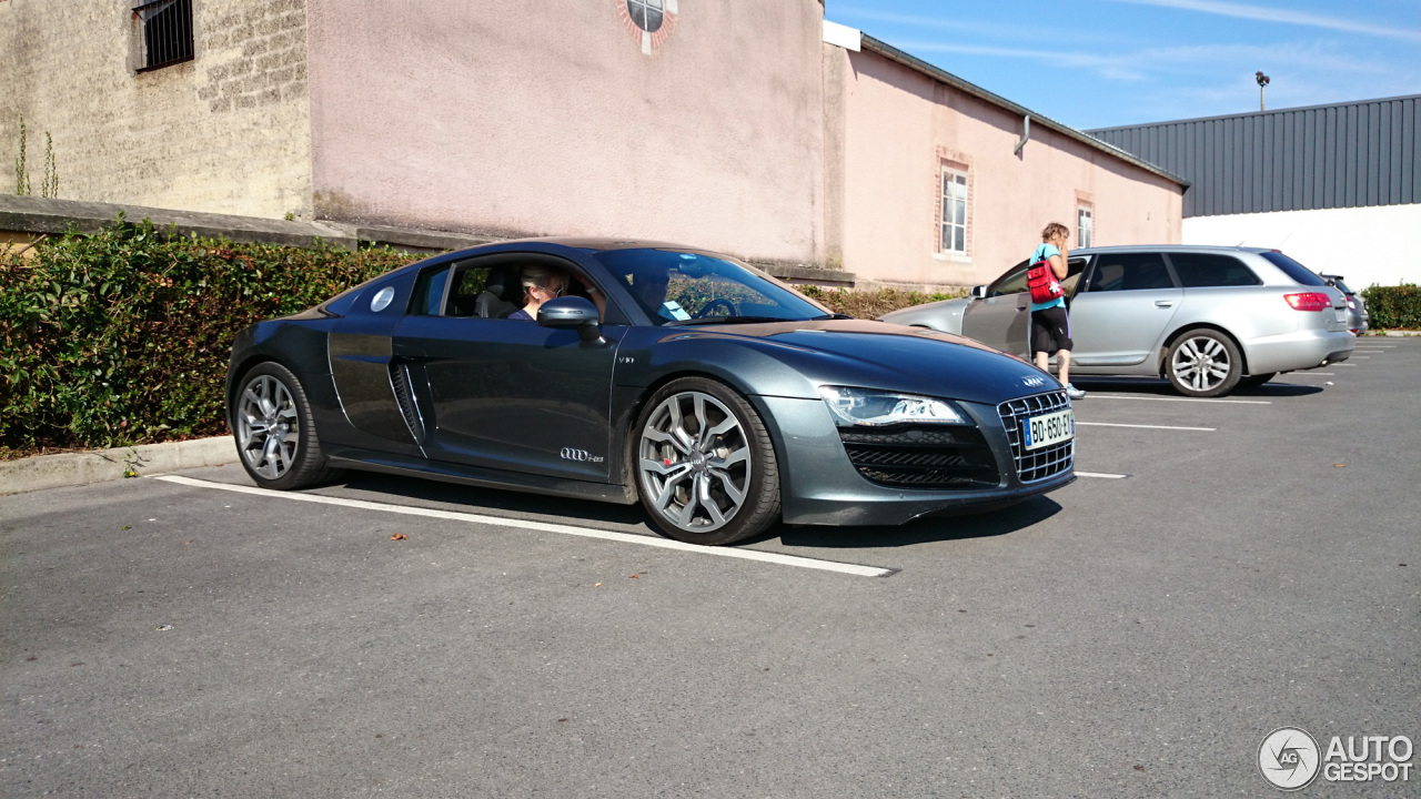 Audi R8 V10