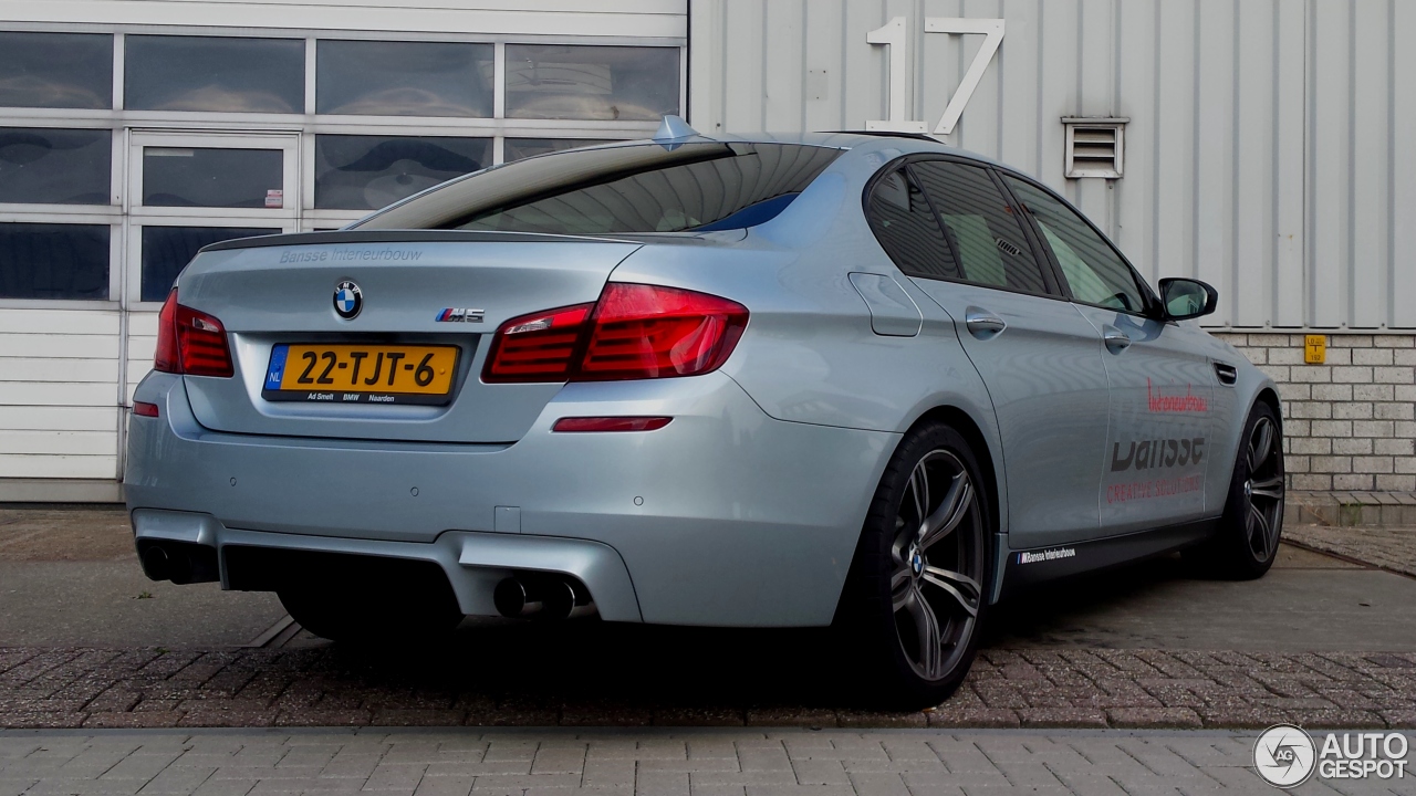 BMW M5 F10 2011