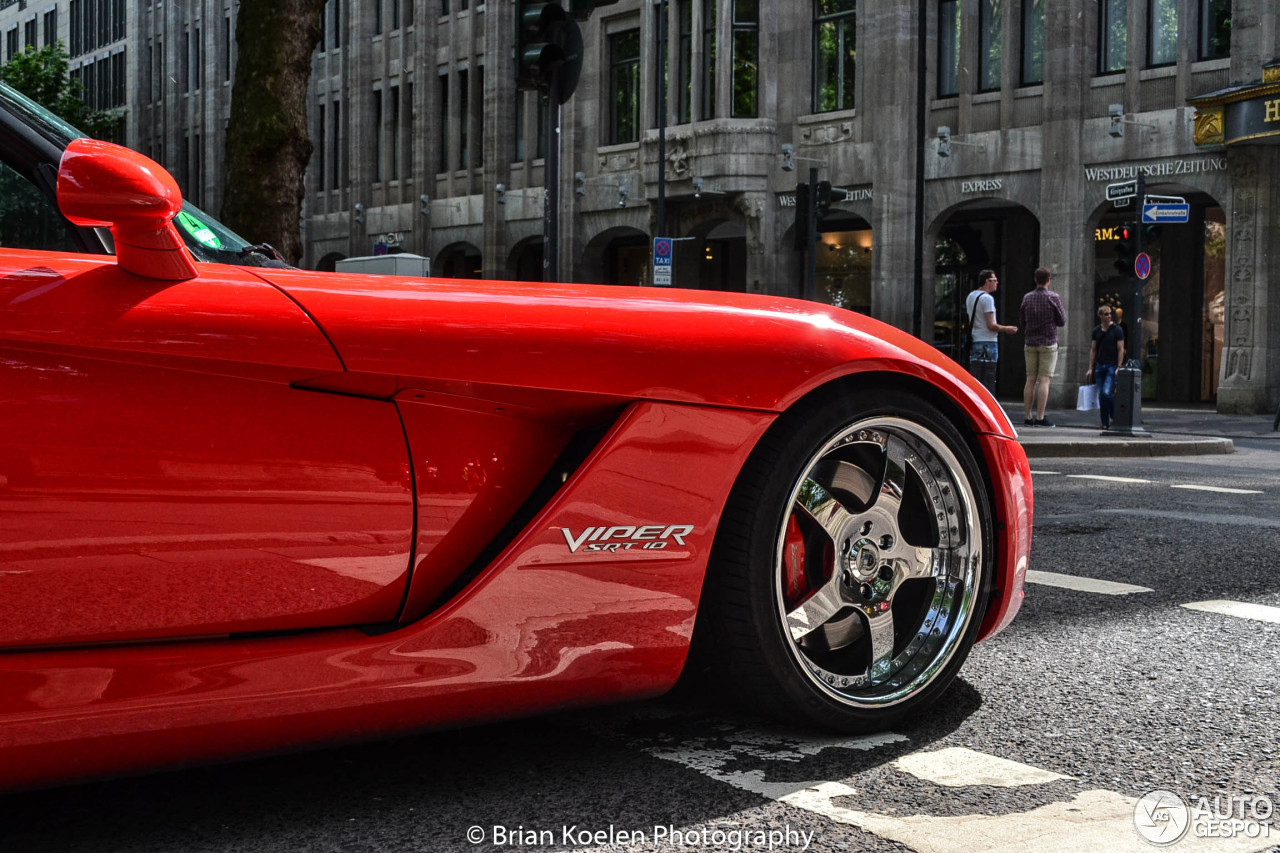 Dodge Viper SRT-10 Roadster 2003