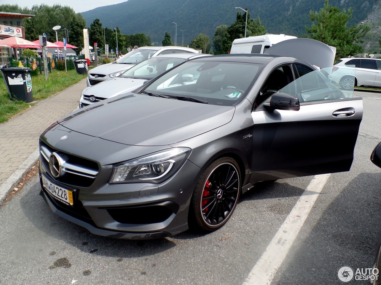 Mercedes-Benz CLA 45 AMG C117