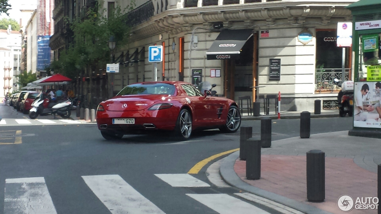 Mercedes-Benz SLS AMG