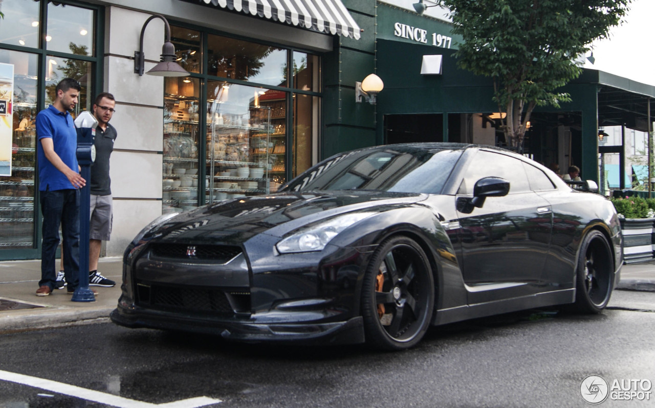 Nissan GT-R