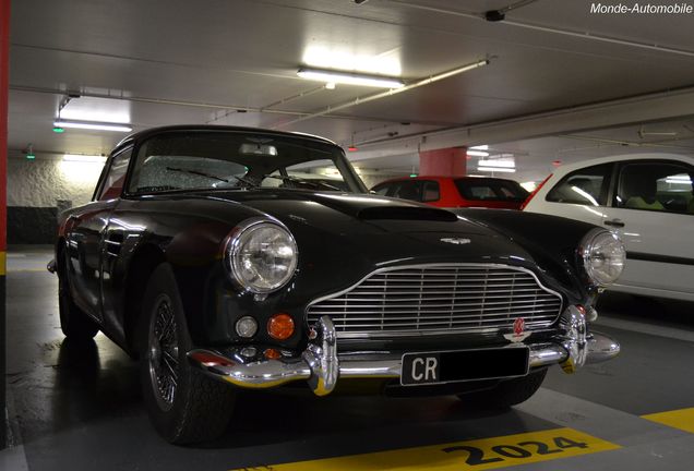 Aston Martin DB4