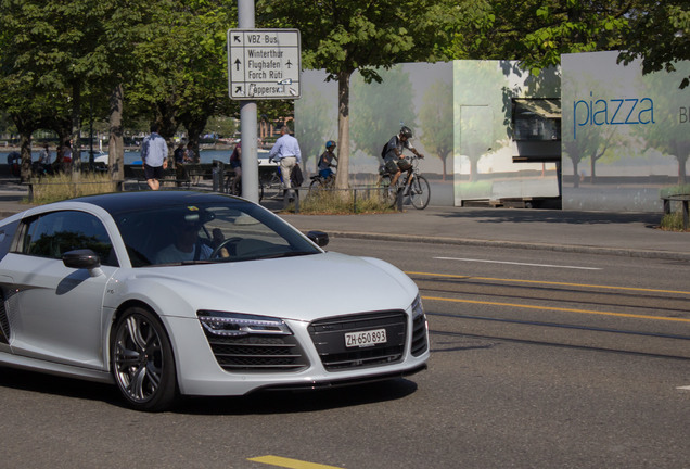 Audi R8 V10 Plus 2013