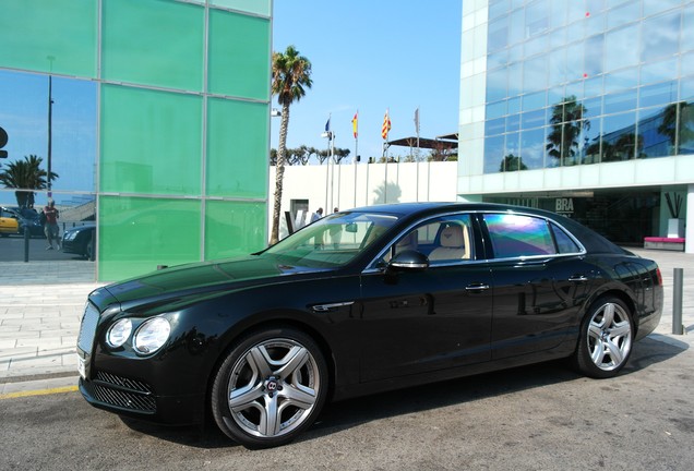 Bentley Flying Spur V8