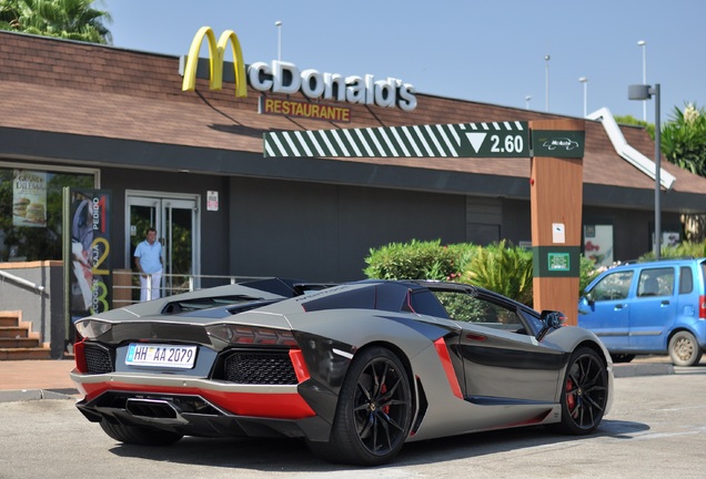 Lamborghini Aventador LP700-4 Roadster