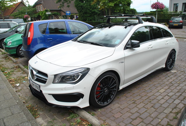 Mercedes-Benz CLA 45 AMG Shooting Brake