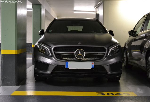 Mercedes-Benz GLA 45 AMG X156