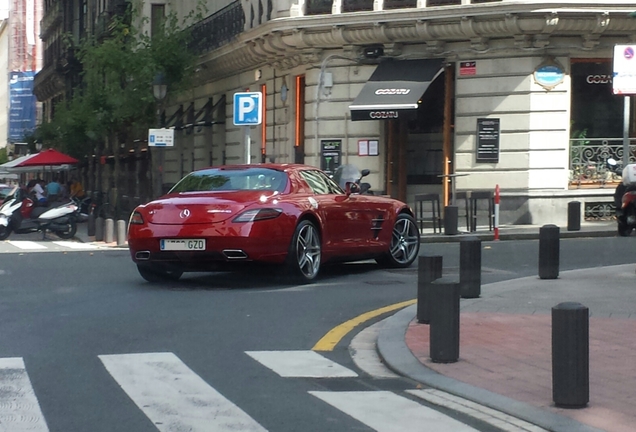 Mercedes-Benz SLS AMG