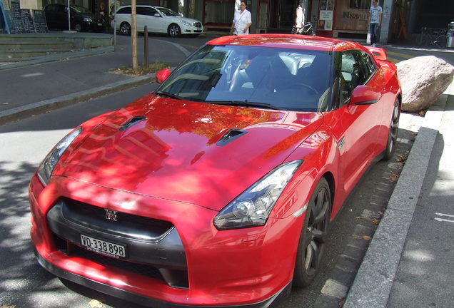 Nissan GT-R