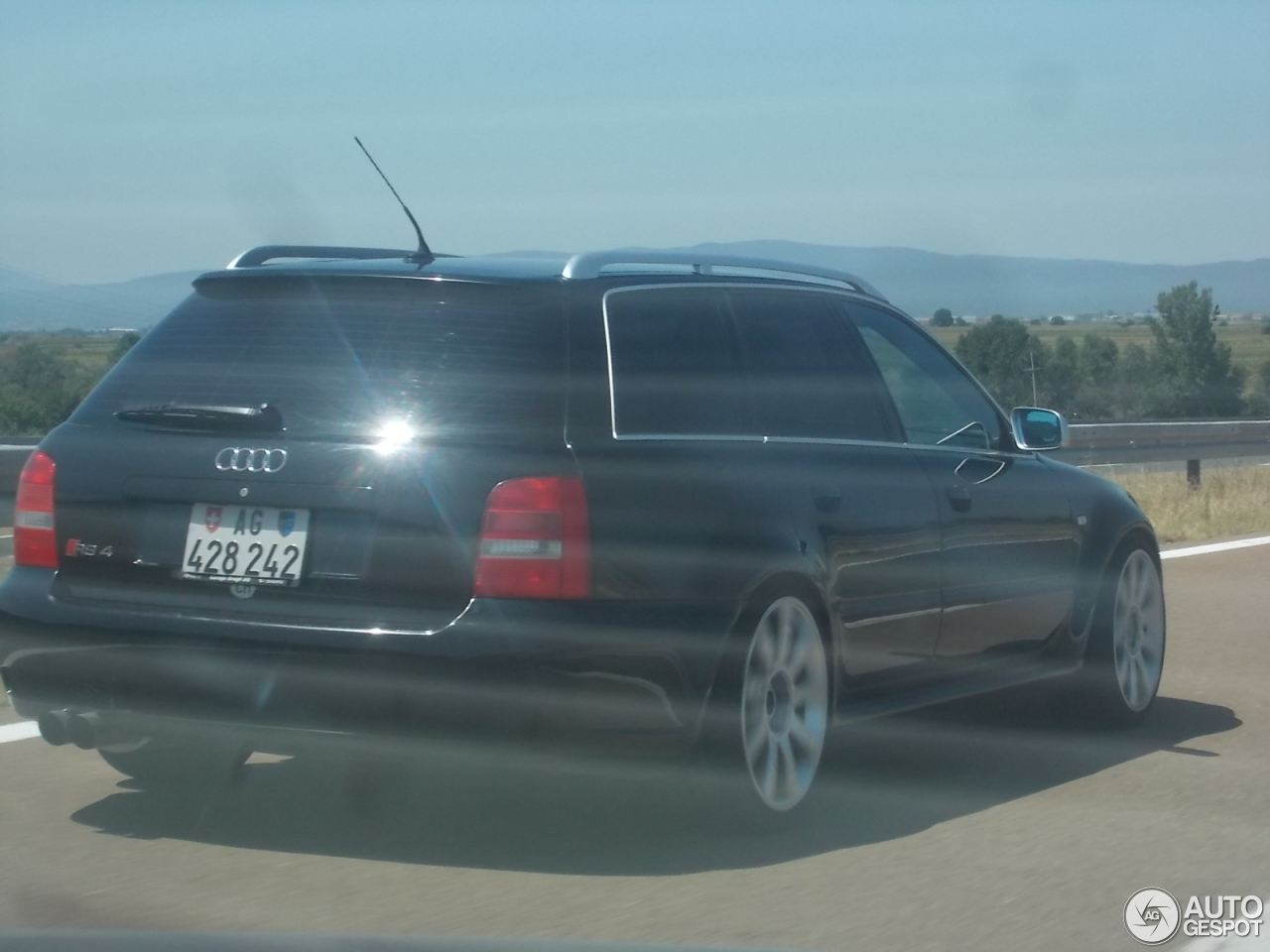 Audi RS4 Avant B5