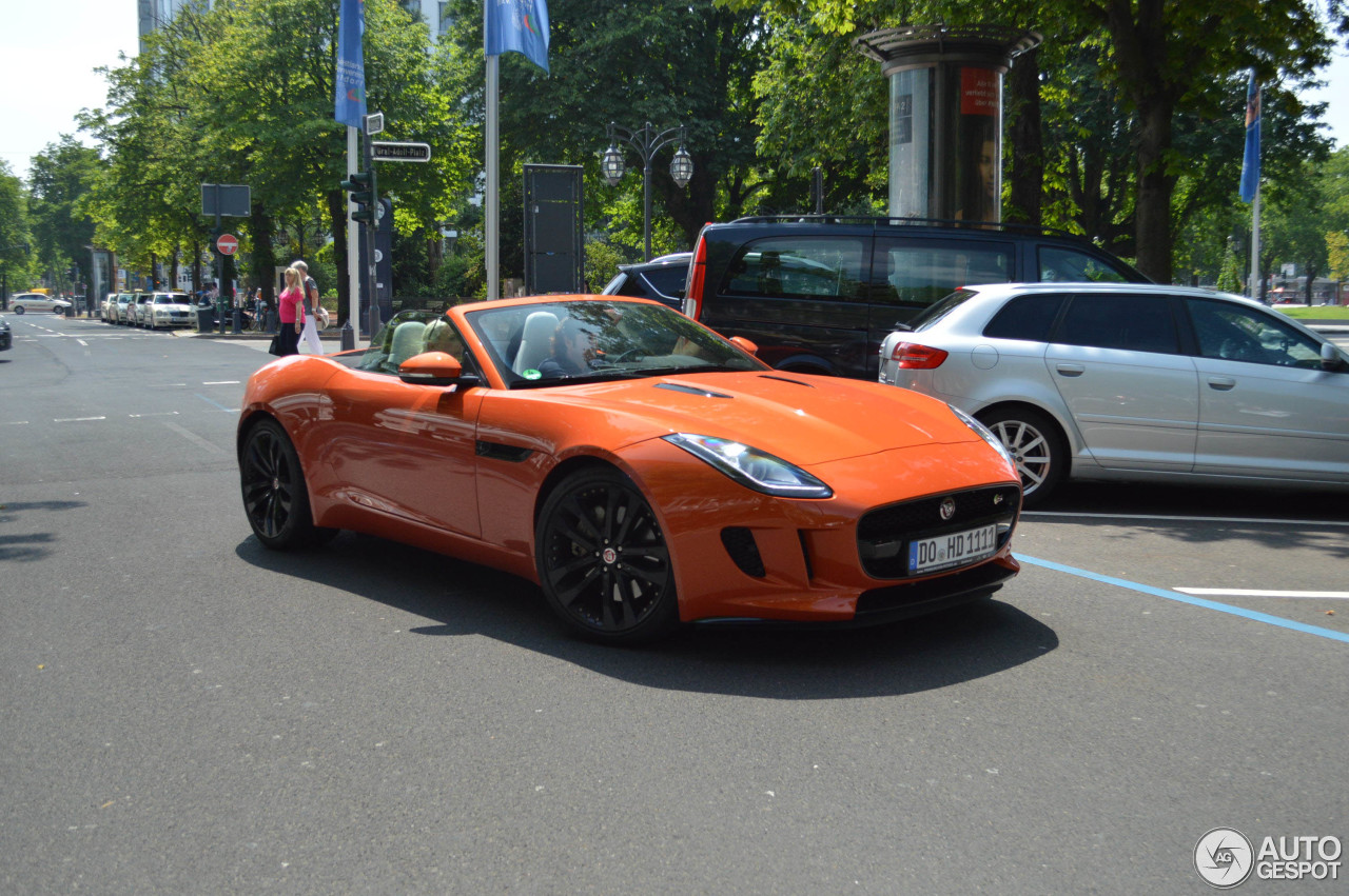 Jaguar F-TYPE S Convertible