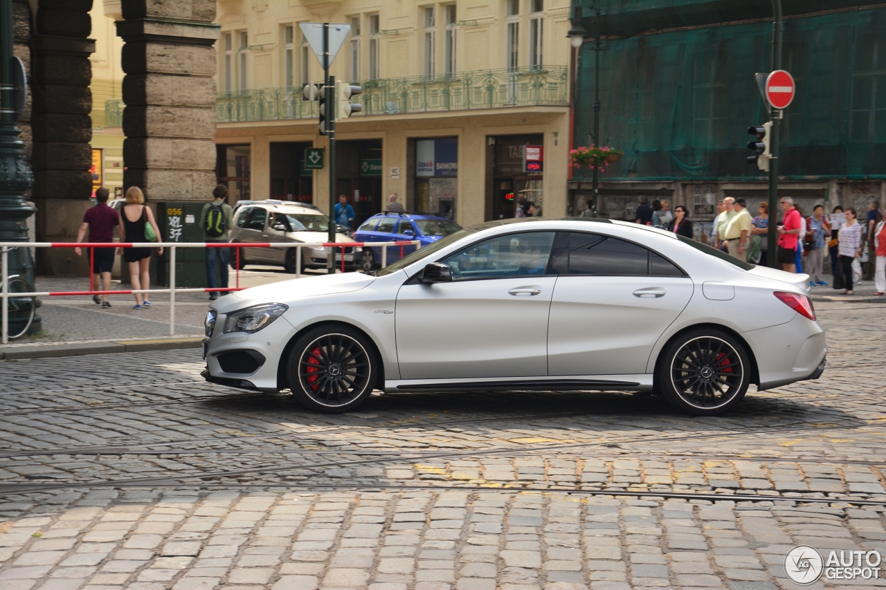 Mercedes-Benz CLA 45 AMG C117