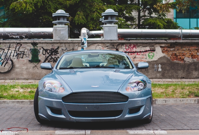 Aston Martin DB9