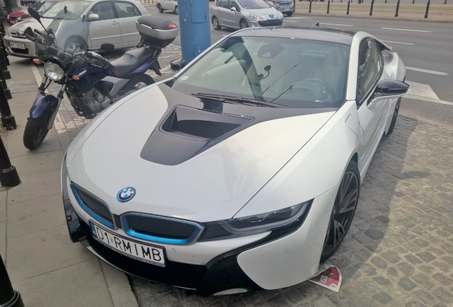 BMW i8