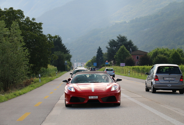 Ferrari Scuderia Spider 16M