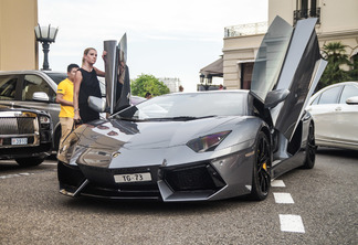 Lamborghini Aventador LP700-4