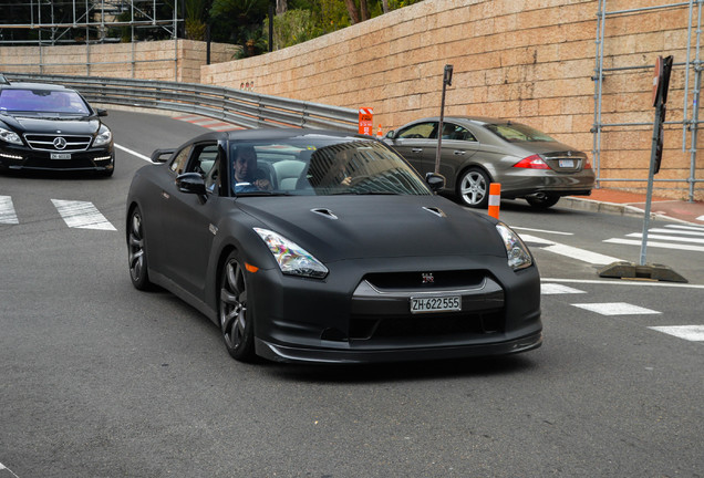 Nissan GT-R