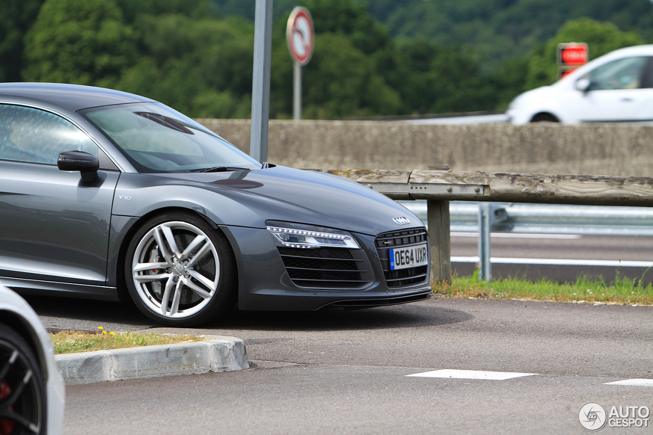 Audi R8 V10 Plus 2013