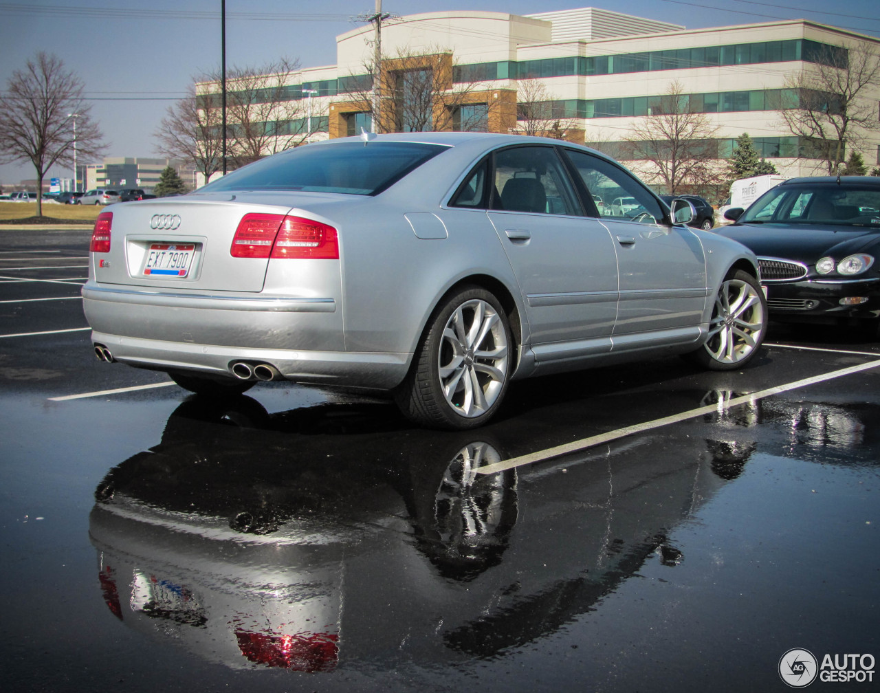 Audi S8 D3