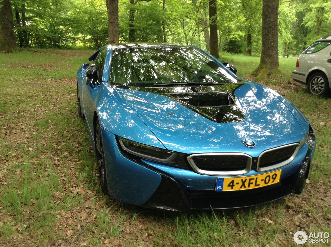 BMW i8