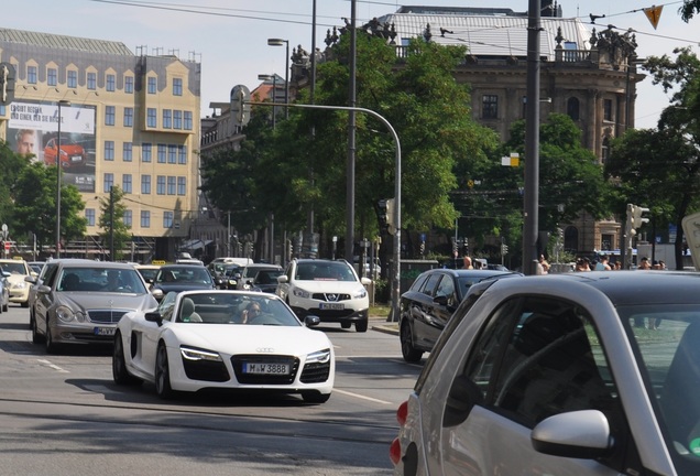 Audi R8 V8 Spyder 2013