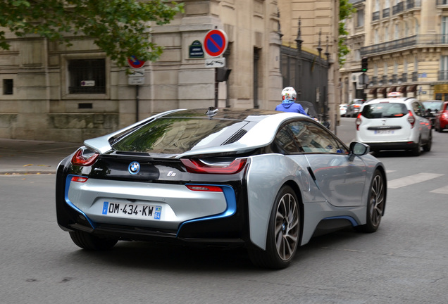 BMW i8