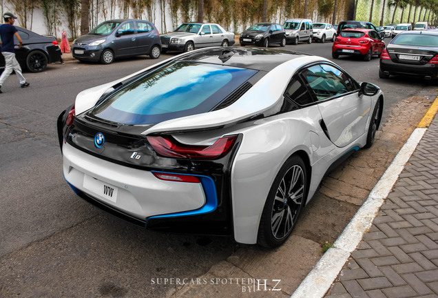 BMW i8