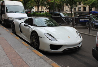 Porsche 918 Spyder Weissach Package